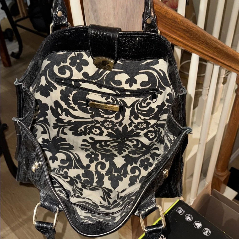 Rebecca Minkoff’s  Elegant Black, textured Women's Bag like new. - Picture 3 of 11